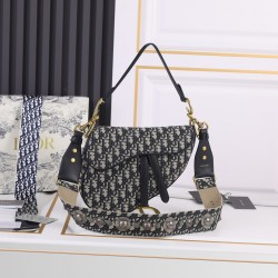 240 original single fabric large version of the hardware with box Dior saddle old flowers series of the highest version of the whole network with the counter original shoulder strap large size 255 x 20 x 65 cmBe a classic with classics fashion is easy to 