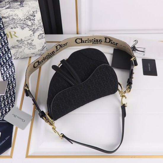 Lot of 240 original fabrics, large version of the hardware with box Dior saddle old flowers series of the highest version of the whole network with the counter original shoulder strap large size 255 x 20 x 65 cmBe a classic with classics fashion is easy t