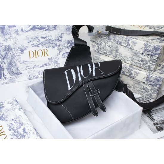 The first layer of lychee grain 260 high-quality white buckle silk screen with the original box Dior homme 2020 PreFall early spring series saddle saddle bag strong launch Dior's new designer Kim Jones for the first time to handle the design of the first 