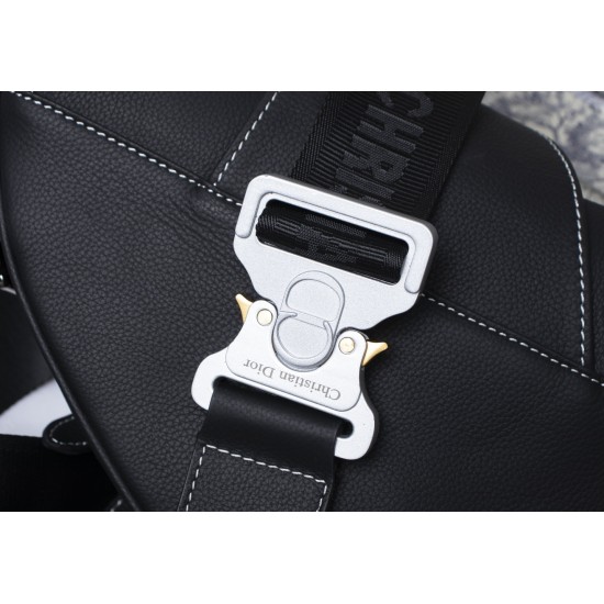 The first layer of lychee grain 260 high-quality white buckle silk screen with the original box Dior homme 2020 PreFall early spring series saddle saddle bag strong launch Dior's new designer Kim Jones for the first time to handle the design of the first 