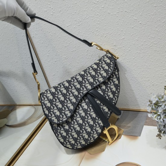 Thin shoulder strap 240 large, opposite version of the hardware with box Dior saddle old flowers series of the highest version of the whole network with the counter original shoulder strap large size 255 x 20 x 65 cmBe a classic with classics fashion is e