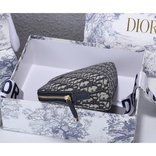 Alphabet models 180 Dior oblique old flower makeup bag clutch bag capacity need not be said la girls out of the travel have to have such a storage wow 23x17x9cm Model CD8787