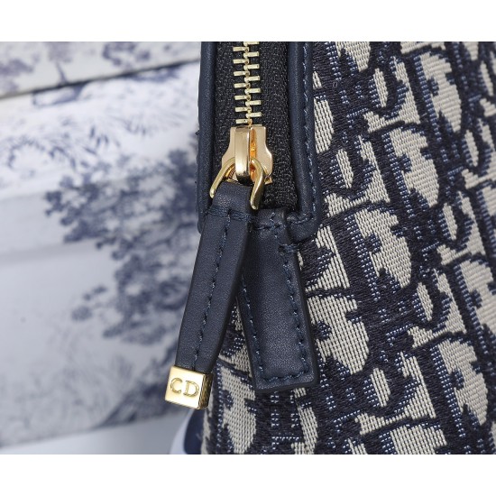 Alphabet models 180 Dior oblique old flower makeup bag clutch bag capacity need not be said la girls out of the travel have to have such a storage wow 23x17x9cm Model CD8787