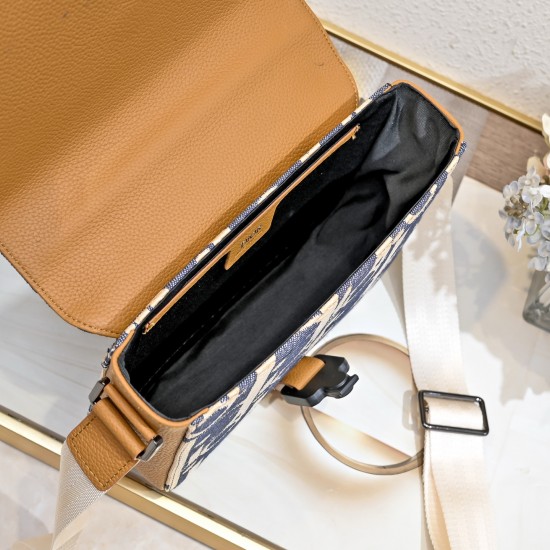 NEW SHIPPING 260 ORIGINAL BLUE FABRIC FEATURED TOP OF THE LINE WITH LEATHER ORIGINAL This mini saddle messenger bag is smart and stylish, crafted in black grained cowhide leather with a flap closure and the DIOR logo to emphasize the sophistication and ch