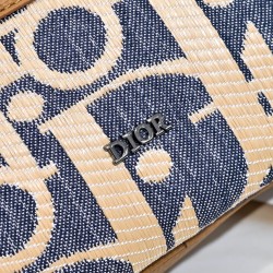 Large 250 This Rider 20 zippered messenger bag is practical and compact, ideal for everyday use, crafted in black Oblique printed fabric with the Dior logo on the front embellished with black grained cowhide leather details, zippered compartment and front