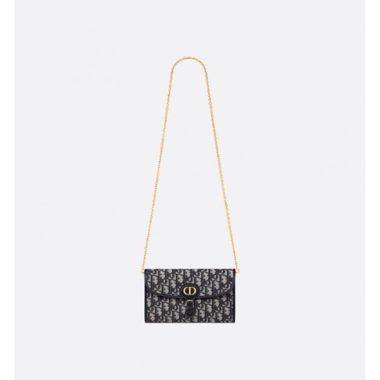 190 NEW SHIPPING WITH BOXThis season's new Dior Bobby EastWest chain handbag is crafted in blue Oblique printed fabric with a stylish and elegant flap decorated with a decorative CD clasp for a touch of style and practicalityCompartment with small removab