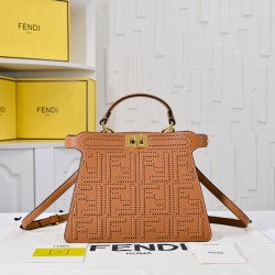 380 model 3372 the iconic peekaboo iseeu ideal compact handbag is hand stitched with 306 stitches in the same color with large bright threads representing the traditional selleria craftsmanship in a selection of dove grey cuoio romano leather with signatu