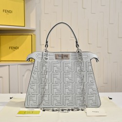 420 model 33206 plus chain plus 30 New! New in stock New in stock Iconic Peekaboo ISeeU large handbag handmade leather weave with signature twist locks on both sides from the outside you can see the soft leather lining in the same color Two compartments s