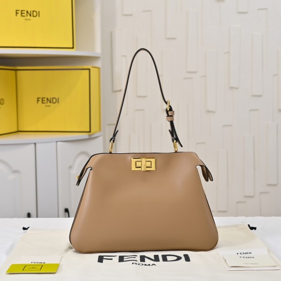 270 Model 8803 Plus Chain Plus 30 Trumpet Handbag Latest Organ Pleat Shape Full Leather Hand Feel Fine Hard Details Exquisite to the point Both compartments can be opened on both sides of the full capacity is also very stylish High-value and practicality 