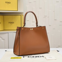 280 back in stock FENDI xlitePeekaboo series of handbags 10 years anniversary of the birth of the new Peekaboo XLite series of handbags to abandon the classic horizontal bar design and the central compartment Peekaboo XLite in a stunning irregular shape t