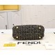 260 model 4406 FI new old flower weaving kitten peekaboo is Fendi's most classic a handbag on the body is super good to see the highest rate of pieces can be a variety of retro with the classic style is really the more you look the more you like comes wit