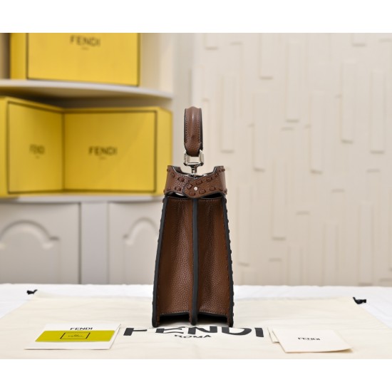 250 model 3361 the latest Peekalboo macaroon hand-sewn kitten bag glittering people love the powerful Peekaboo series has a new baby bag with a full of diamonds back super much this PeekabooPetite small and compact but not at all waste cell phone wallet m