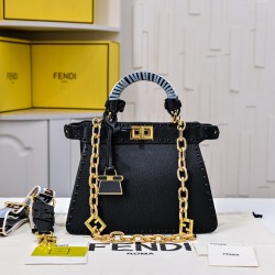 350 Model 7705 Iconic peekaboo iseeu Ideal compact handbag hand-stitched with 306 stitches in the same color and large bright thread representing traditional selleria craftsmanship in a selection of dove grey cuoio romano leather with iconic natural grain