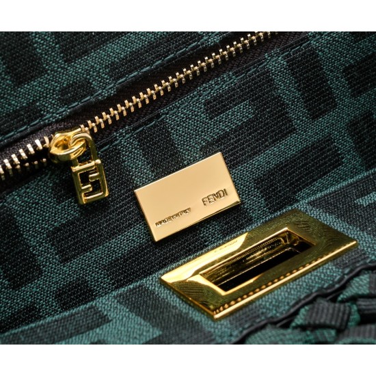 260 model 4406FI new old flower weaving kitten peekaboo is fendi the most classic a handbag on the body is super good to see the highest rate of pieces can be a variety of retro with the classic style is really the more you look the more you like comes wi