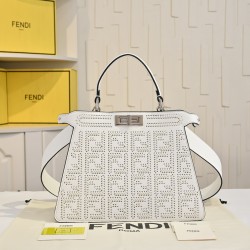 420 model 33206 plus chain plus 30 New! New in stock New in stock Iconic Peekaboo ISeeU large handbag handmade leather weave with signature twist locks on both sides from the outside you can see the soft leather lining in the same color Two compartments s