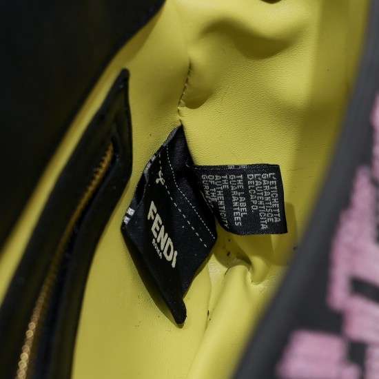 230 color clash baguette decorated with diamonds very unique shape design many fashionistas recommended long and short straps are matched inside is yellow details chic Model No. 7711 colorful hot diamonds size 28x75x14cm138F