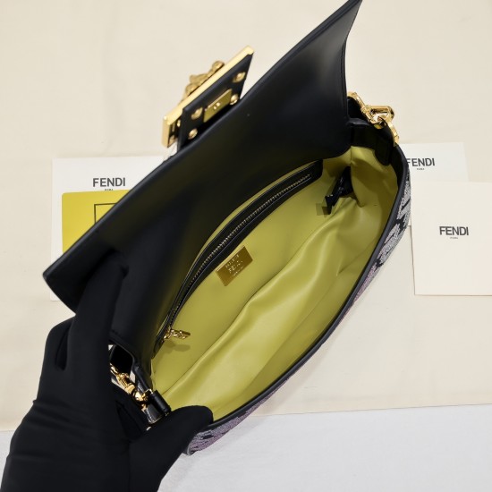 230 color clash baguette decorated with diamonds very unique shape design many fashionistas recommended long and short straps are matched inside is yellow details chic Model No. 7711 colorful hot diamonds size 28x75x14cm138F