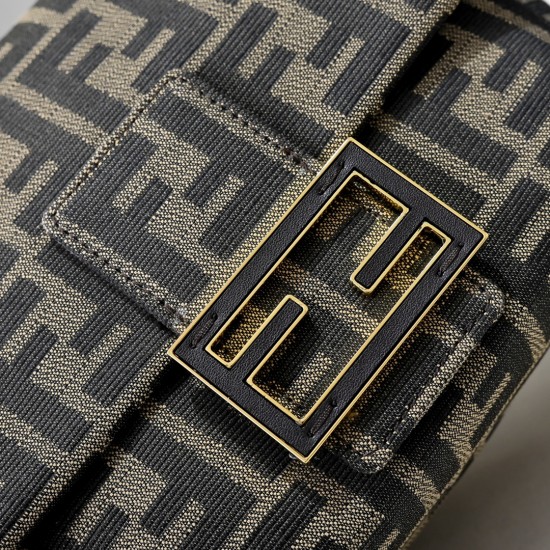 200 Model 7716 The new Mamma Baguette is here with the double combination of baguette and lucky bag The softest bag on the net is not one of the soft and sticky lambskin is also too tender both lazy and high quality Iconic hardware buckle with lambskin de