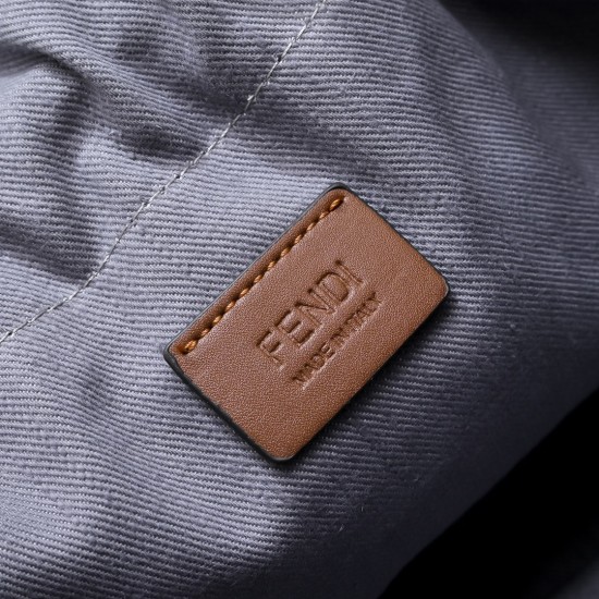 230 Model 7716 Plus Chain Plus 30 The new Mamma Baguette is coming to you The double combination of baguette and goody bag The most gentle bag on the net is not one of the soft and sticky lambskin is also too tender Both lazy and high-grade Iconic hardwar