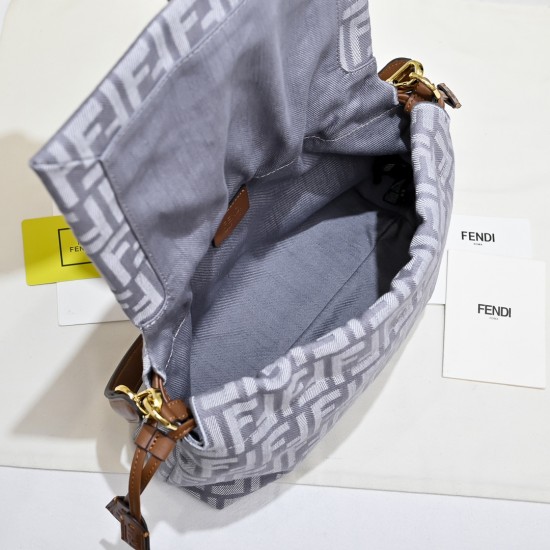 230 Model 7716 Plus Chain Plus 30 The new Mamma Baguette is coming to you The double combination of baguette and goody bag The most gentle bag on the net is not one of the soft and sticky lambskin is also too tender Both lazy and high-grade Iconic hardwar