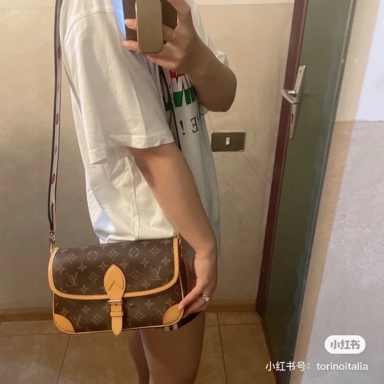 Baguette Buns that are on Fire 45985