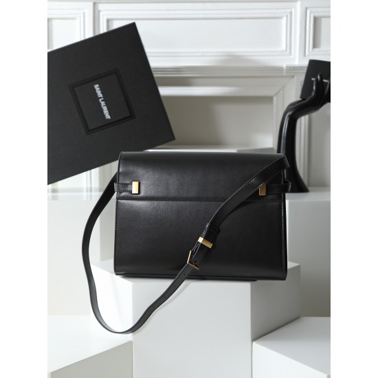 280 All cowhide leather inside and out No microfiberMANHATTAN Toothpick Baguette Baguette bag with small flap at the topAdjustable elasticized trips on both sidesRemovable shoulder strap turns it into a small shoulder bagMeasurements29x20x75cmModel No. 20