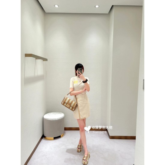 Striped baguette bag on the body effect reference 3321