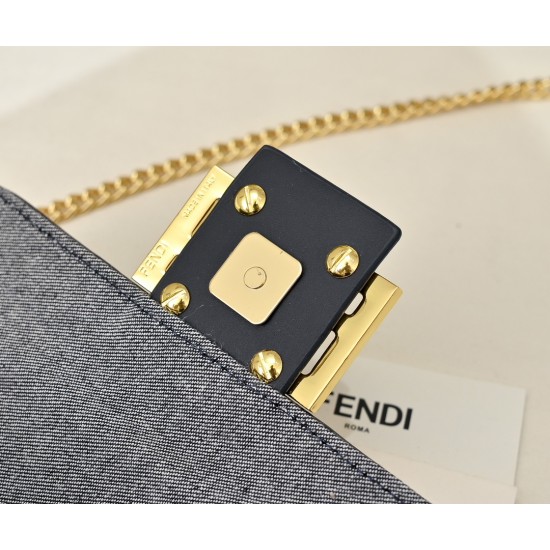 Model No. 3368200The newest model of the new Fendi dazzling debut into the world when the arches of the Italian Palace of Culture is lit up by rainbow lights like a dreamy music played officially joined the Fendi FF family to show Fendi's casual attitude 