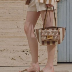 Shopping Bag Baguette Stacking Effect 6613