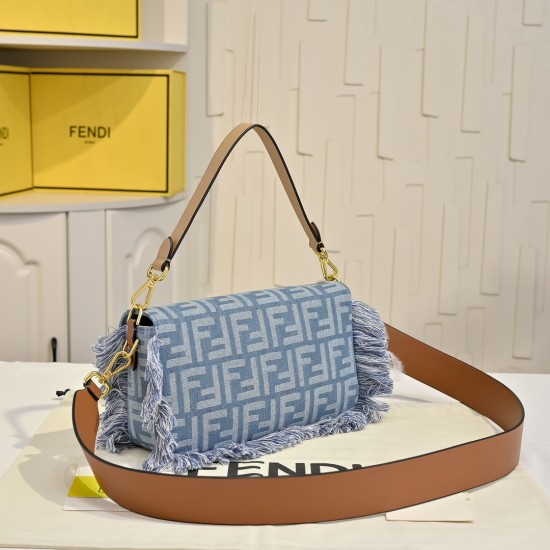 280 Model 33205 Medium New Fendi 2025 New Mamma Baguette Fendi Spring/Summer 2025 Women's Collection Creation of the classic sublimation of everyday wear Mamma Baguette handbags new return inspired by the 1997 collection to pay homage to the founder of th