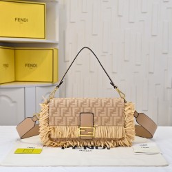 280 Model No. 3382 Medium New Fendi 2025 New Mamma Baguette Fendi Spring/Summer 2025 Women's Collection Creating a classic sublimation of everyday wear Mamma Baguette handbag new return inspired by the 1997 collection to pay tribute to the founder of the 