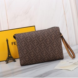 Brand FENDI Fendi style PVC black stripe men's men's bag Item No. 368568 color brown material head layer imported Napa cowhide double letters PVC size 27205FENDI upgraded version of the small monster men's men's bag made of imported head layer of Napa cow