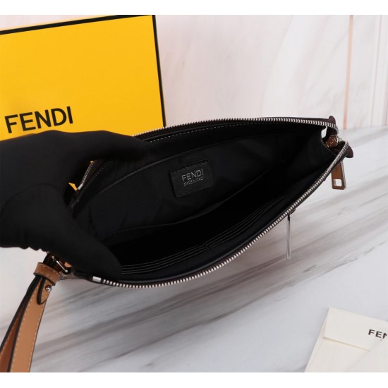 Brand FENDI Fendi style PVC black stripe men's men's bag Item No. 368568 color brown material head layer imported Napa cowhide double letters PVC size 27205FENDI upgraded version of the small monster men's men's bag made of imported head layer of Napa cow