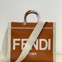 Upgraded batch 430 again arrived Sunshine Medium Tote patent leather engraved with FENDI ROMA display natural canvas backing brown plexiglass hard hand FI TOTE Tote Sunshine Tote simple letters LOGO design single twisted on the very aura also does not str
