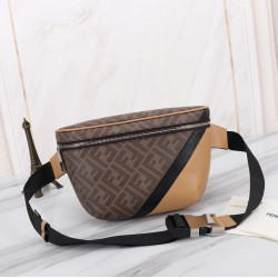 Brand FENDI Fendi style PVC black stripes chest bag Item No. 268568 color brown size top width 37 bottom width 18207cm material double letters PVC head layer imported nappa cowhide FENJIA handshake sports brand Fila FILA vintage pattern FF letter pattern 