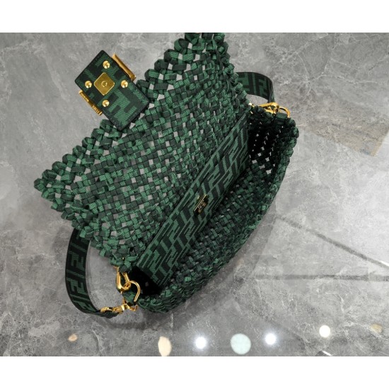 260 Now FI New Old Flower Woven Baguette Iconic Baguette Medium Handbag with Flap Design with FF Magnetic Buckle Closure FF Jacquard Fabric Woven Strap Superb on the body to see the highest rate of pieces can be a variety of vintage with the classic style