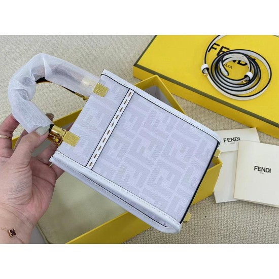 Upgraded batch 280 first batch in stock FENDI artist fashion illustration 2022 spring and summer series handbags this season works from the 20th century fashion illustrator Antonio Lopez's work to get inspired by the canvas a colorful girl illustration th