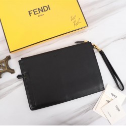 Brand FENDI Fendi models organ gold iron piece handbag Item No. 168568 color black gold hardware size 30202 material head layer imported Napa cowhide FENDI pouch Fendi handbag super explosive models to come pull the head layer Napa cowhide hand-stitched f