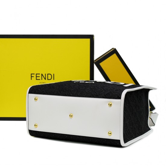 With 330FEND1 SunshineMedium tote bag in denimDenim with FENDI Mirror pattern on all sidesHard brown leather handles with FENDI ROMA letteringFeatures spacious lined interior compartmentsLeather silhouette and gold-tone finishMetal hardwareFeatures two ca