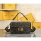 260 now Model 7713FI New Old Flower Woven Baguette Iconic Baguette Medium Handbag with Flap Design with FF Magnetic Closure FF Jacquard Fabric Woven Strap on the body is super good to see the highest rate of pieces can be a variety of retro with the class