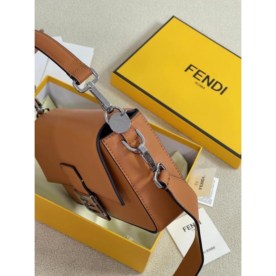 升级版牛皮批390官网最新Fendi X TiffanyCo限量款法棍携手推出经典的中型Baguette包款的独以经典的Tiffany BlueTM光滑牛皮制成FF勾扣采纯银 制成并饰有描绘双T图案的Tiffany BlueTM3珐琅细节包包采用Tiffany 经典蓝带来令人耳目一新的视觉盛宴盖面五金与包身牛皮完美结合包搭配可拆卸手柄和长肩带可手提单肩斜挎满足日常需求包饰有Return To Tiffany 圆形坠饰搭配原版包装盒满满的高级感型号3913尺寸26515