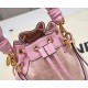 220 model 0189 with box FENDI small bucket large capacity is really too loaded la fendi new small bucket this proper retro street feeling very fashionable figure although it is a small a mini bucket bag really full of loaded cell phone nursery car keys P 