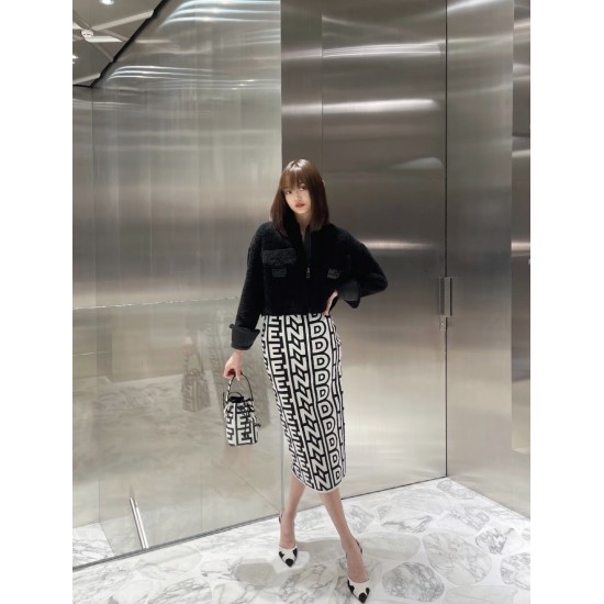 Fendi 印花水桶包 上身参考型号8950黑白 尺寸18CM