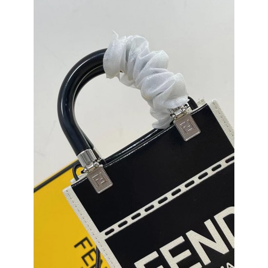 Upgraded batch 320Sunshine mini tote lacquer leather engraved with FENDI ROMA display natural canvas backing brown plexiglass hard handles with spacious canvas mini tote with a AII White immediately become the only highlight of the body spring chic can no