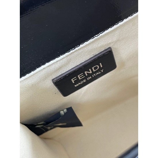 Upgraded batch 320Sunshine mini tote lacquer leather engraved with FENDI ROMA display natural canvas backing brown plexiglass hard handles with spacious canvas mini tote with a AII White immediately become the only highlight of the body spring chic can no
