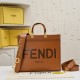 270 quality upgrades Two shoulder straps Hand-perforated Out of stock Small brand new size shine tote FI TOTE Tote sunshine tote bag simple letters LOGO design amber double handles is the biggest focus of the whole bag single twisted on the very aura and 