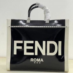 Upgraded batch 430 again arrived Sunshine Medium Tote patent leather engraved with FENDI ROMA display natural canvas backing brown plexiglass hard hand FI TOTE Tote Sunshine Tote simple letters LOGO design single twisted on the very aura also does not str