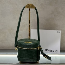 The new series le Vanito cosmetic bag is simply too good-looking, retro shoulder crossbody / handbag, adjustable shoulder strap crossbody retro open bead design as always versatile, really super Milk Si aura full open simply do not too absorb the essence 