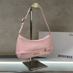 The new series le chiquito plus belt buckle changes, simply too good-looking, retro crossbody / handbag, adjustable shoulder strap crossbody retro open bead design as always, really super milk Si aura full open simply do not suck too fine cuties hurry to 