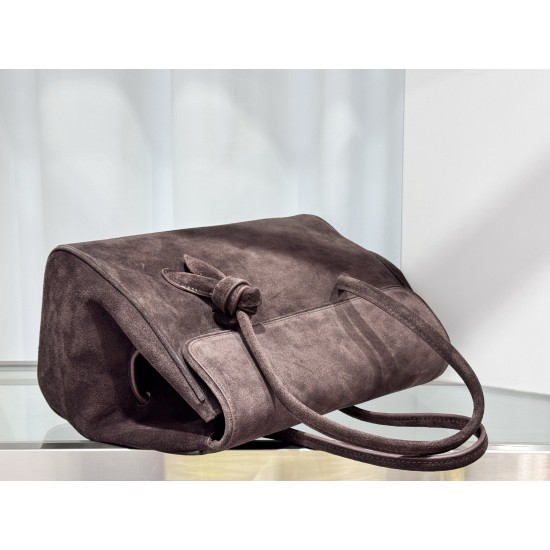 Jacquemux Collection Head-brushed cowhide From the shape and design to the internal structure, the bag is a bit of Row in Row air There is a heartwarming 